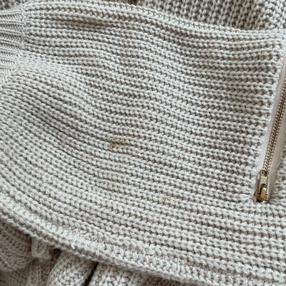 LF Turtle Neck Sweater - Picture 5 of 5